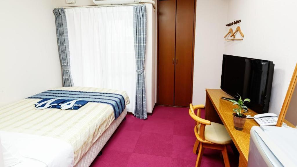 Hotel Peace Land Kume Naha Buitenkant foto